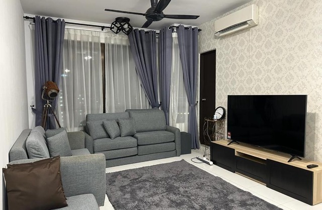 Kyra The Heights Residence Condo Ayer Keroh Melaka WiFi, Netflix & Pool