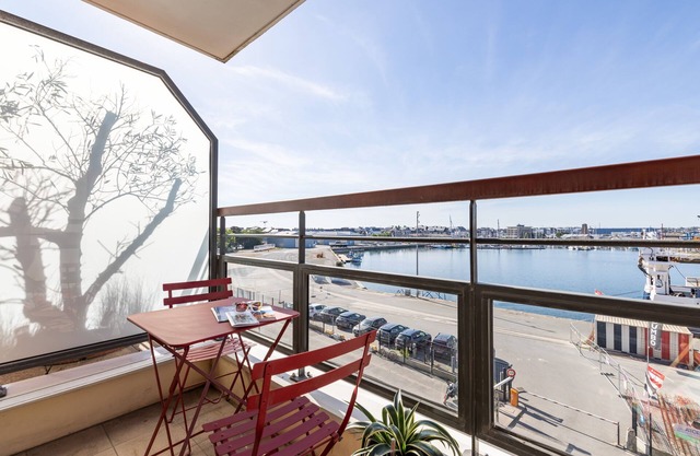 L'Airelle - Two Bedroom Apartment, Sleeps 4