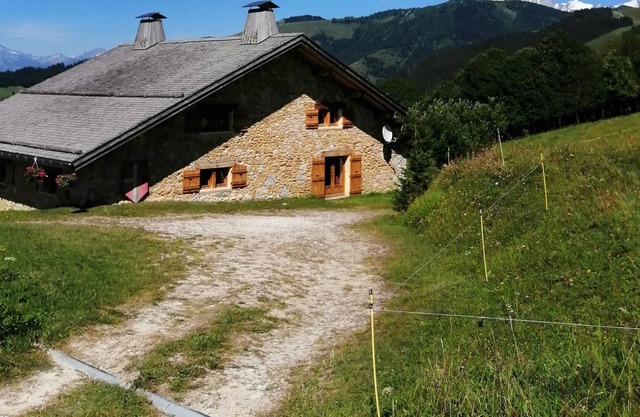 L' Alpage de CRESTERA, Gite Mont charvin on the slopes access Espace Diamant