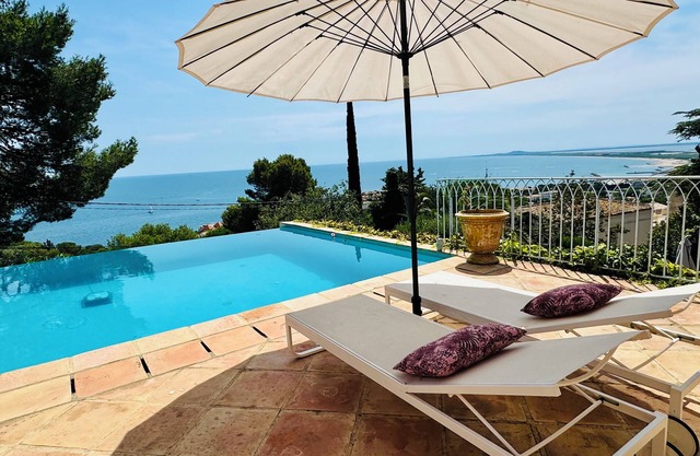 L'Equinoxe, exceptional sea and pond view, 4 STARS