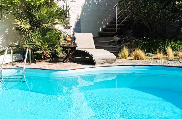 L'Oliveraie - heated swimming pool