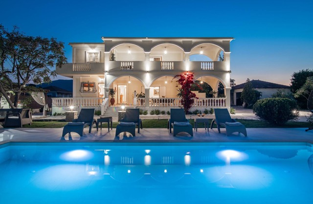 La Casa Di Nina 4 Bedroom house with Private Pool