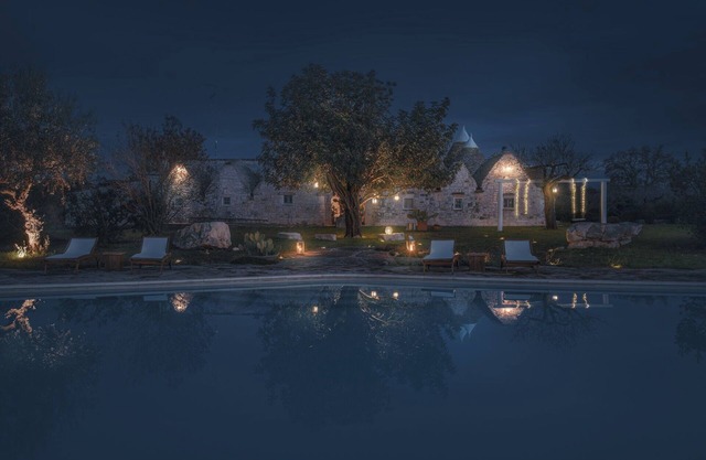 La Casedda don Gaetano: nature and pool in the trulli village