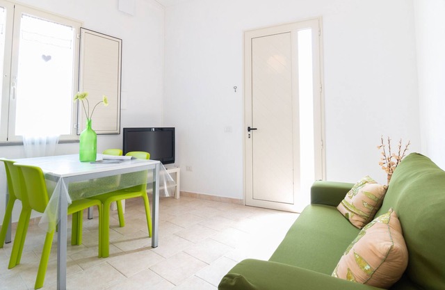 La Casetta - Two Bedroom Apartment, Sleeps 4