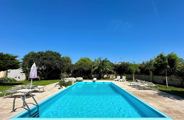 La Chiesura, three apartments in villa with private pool