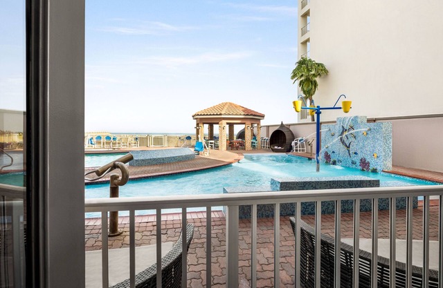 La Copa Inn Beach Hotel