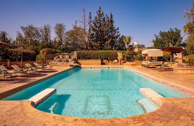 La Ferme de Coco, villa with heated jacuzzi, swimming pool, 5 bedrooms, 8min from the center.