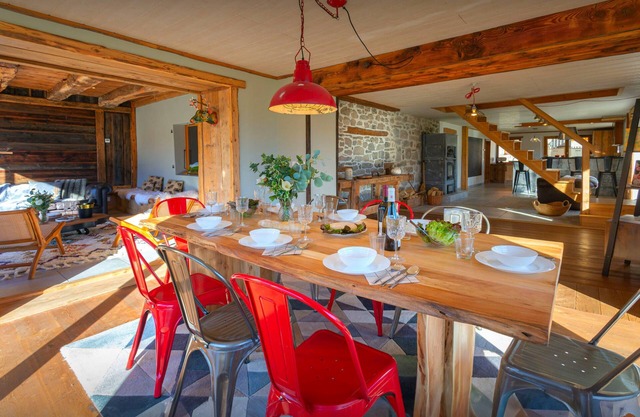 La Ferme des Artistes - alpine home 10p with superb views - OVO Network
