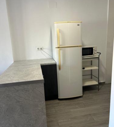 La Ferroviaria Prohibido Fumar- Sin Ascensor - Pequeña Suite De 1 Dormitorio Con Salón y Office más Baño Privado -