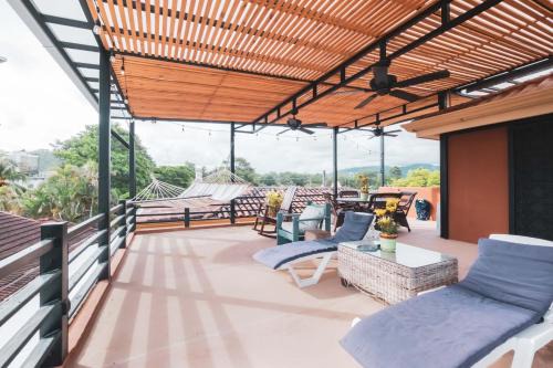 La Flor beach Condos