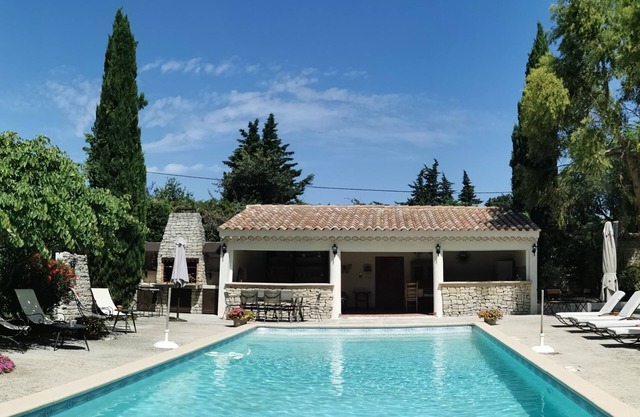 La Fraiseraie family home with 5000 m2 of wooded grounds