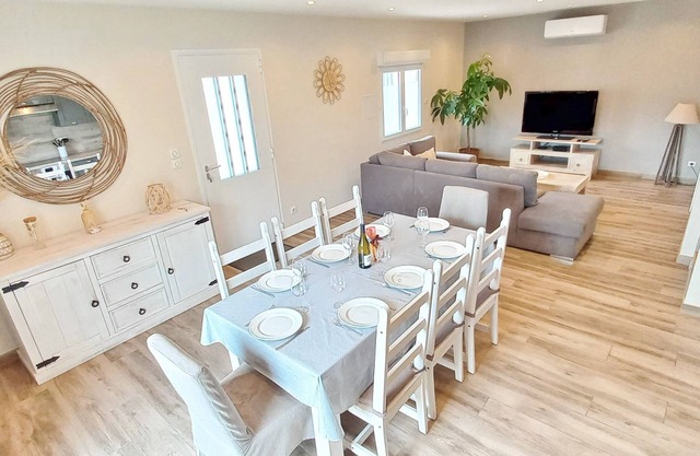 La Gardiolette listed house ★ 8 pers/air-conditioned/courtyard/5min from beaches