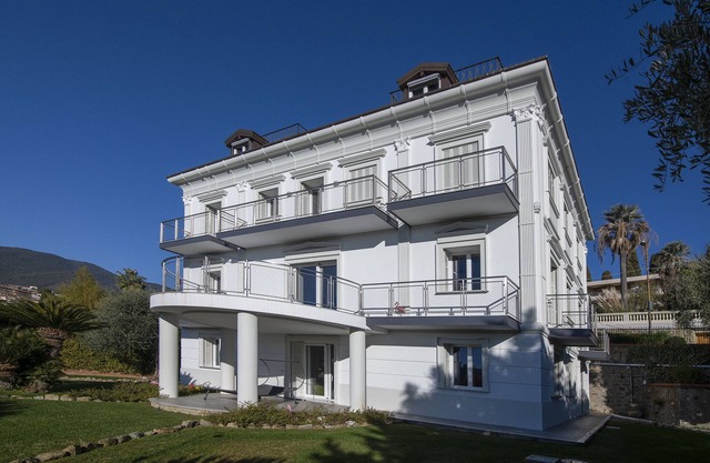 La Lincolnia - with Garden and Seaview, Sanremo, Italy