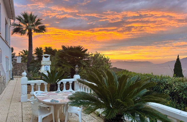 La Luzia - A cozy retreat with breathtaking sea and mountain views