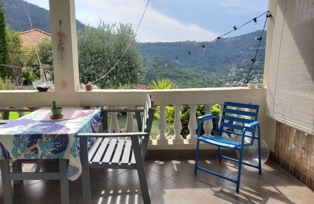 La Maiouneta (small garden, air-conditioned, quiet)