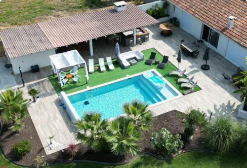 La maison du bonheur entre amis ou en famille