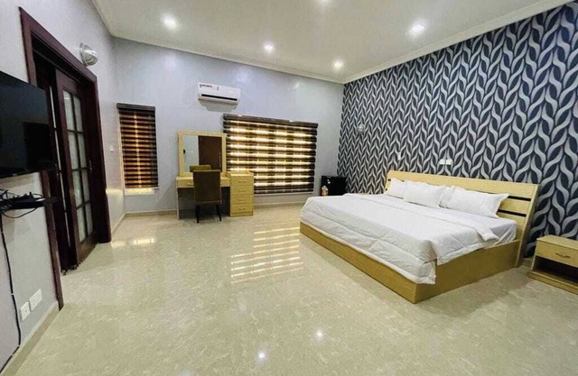 La Nice Apartment and Suites