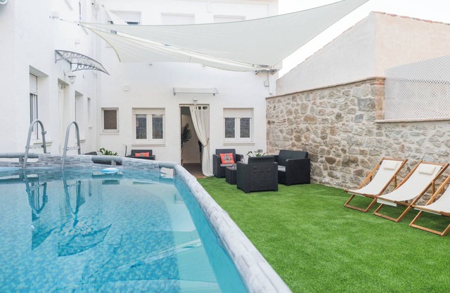 La Pluma y El Pincel -Space with swimming pool close to Puy du Fou and Montes de Toledo