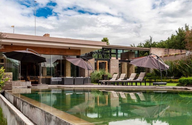 La Querencia: Estate with pool in Rancho Avándaro