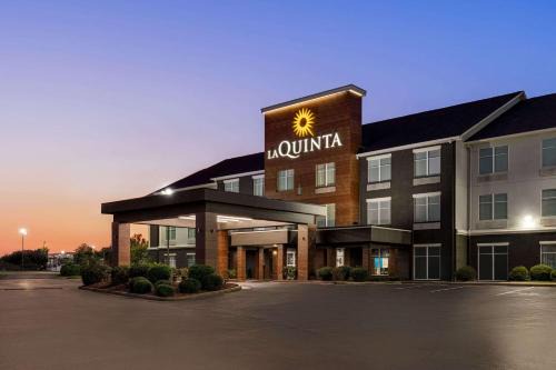 La Quinta by Wyndham Oxford - Anniston