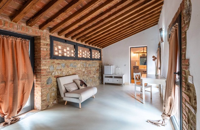 La Rugiada – Farm Stay with View of Siena