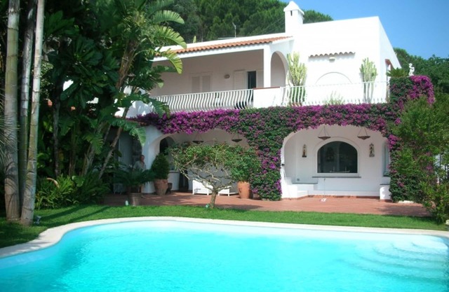 Lady Bouganvillea, private villa to rent in Ischia island