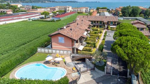 Lago di Garda a 300m - House in Manerba