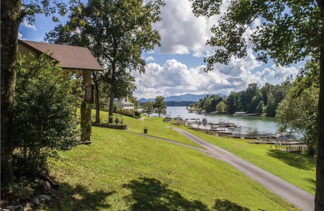 Lake Chatuge beauty w/private dock, fire pit, pool table, grills and A+ views!