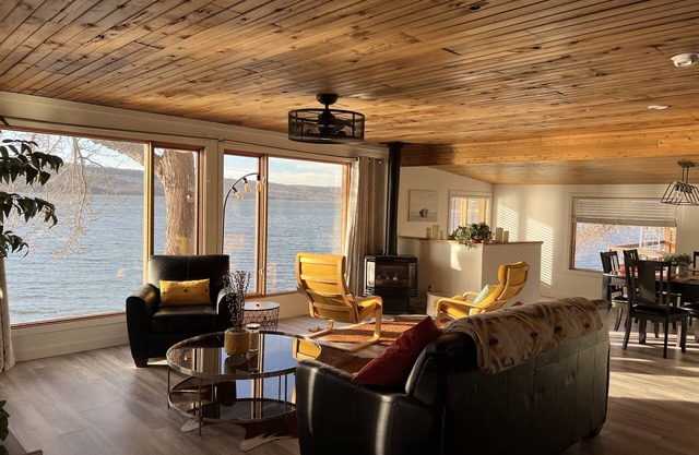 Lake front cabin on the water