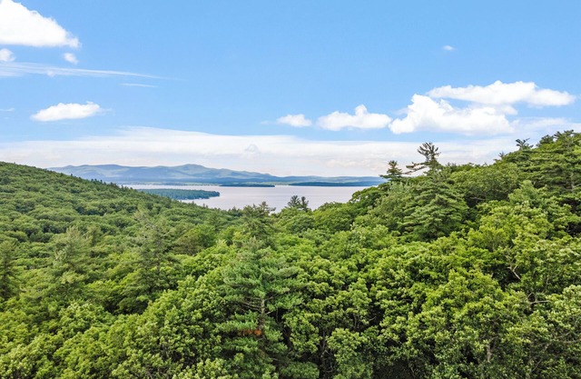 Lake, grill, s'mores, hike, golf! 4Bd 2.5Bath, sleeps10