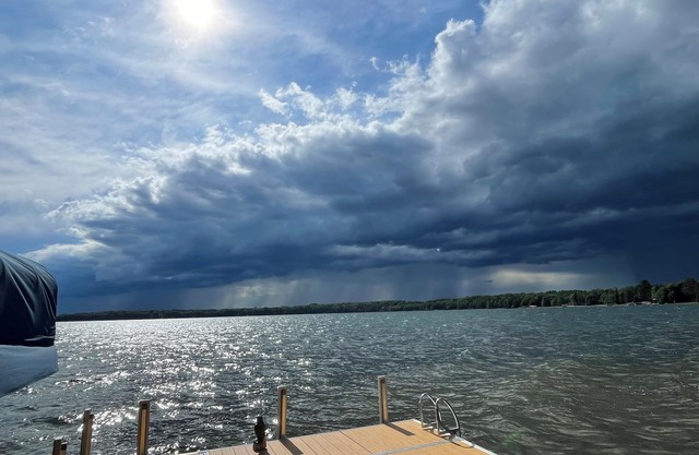 Lake House Retreat on Beautiful Fence Lake, 2-Bedroom with WiFi, AC