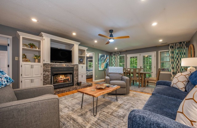 Lake Lure Home Wrap Porch Rec Room - Apple Valley + Rumbling Bald Amenities