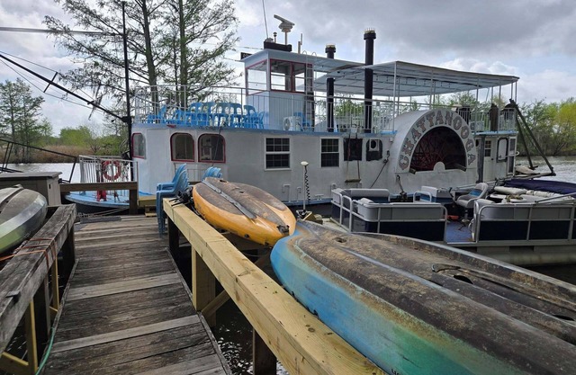 Lake Marion, S.C. Side Paddlewheel Boat, 3 Bed, 3 Bath Low Falls SC, Authentic.