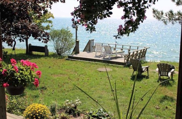 Lake Ontario Waterfront Cottage