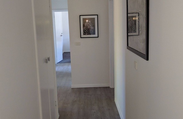 LAKE TOWNHOUSE - On Lake Wendouree, Walk to beautiful Botanical Gardens