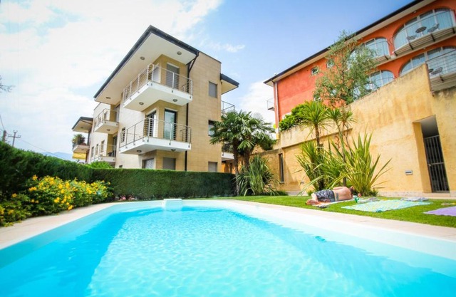 Lake View Apartment