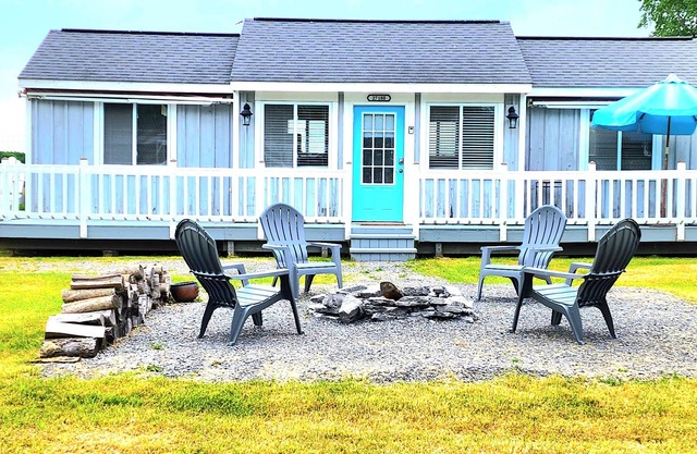 Lake View Cottage