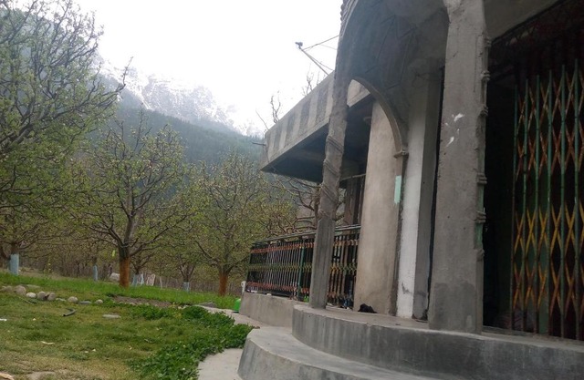 Lake view home stay
