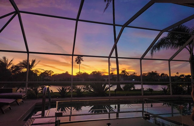 Lakefront Bradenton with Heated Pool, WiFi, Fitness Room, Resort-Style Amenities