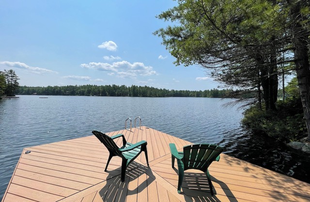 Lakefront Cottage in Kawartha Highlands Provincial Park