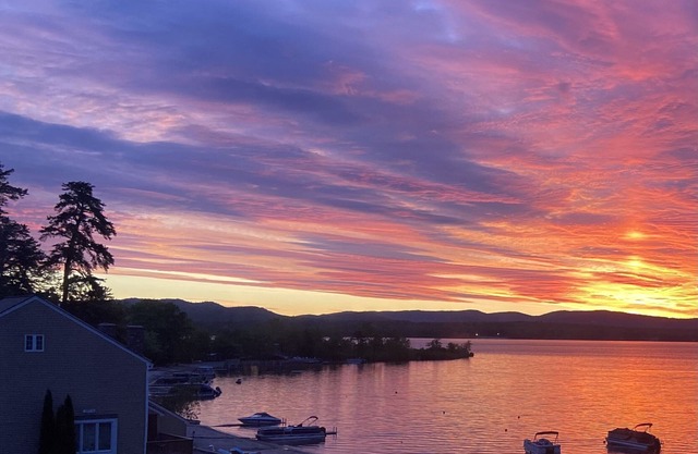 Lakefront property in perfect condition. Reserve now for coveted summer weeks.