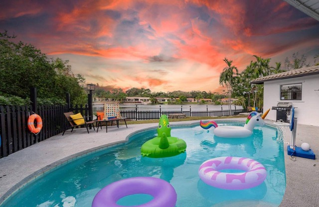 Lakefront Retreat Perfect for Family Fun With Heated Pool, King Bedroom, Lake Vi