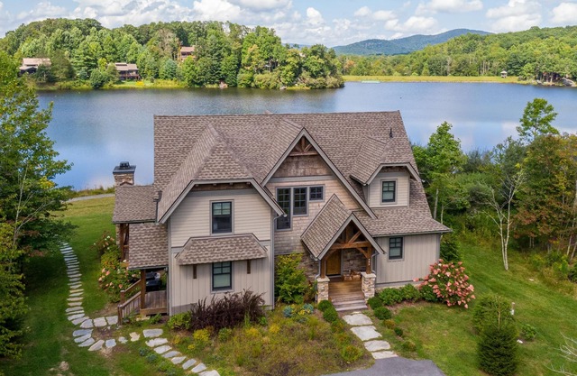 Lakeshore Retreat- new construction in Sweetgrass, right on the lake