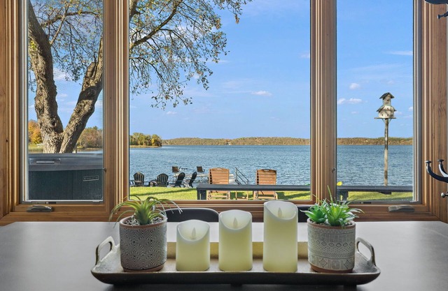 Lakeside Cabin+Hot Tub+Provided Firewood