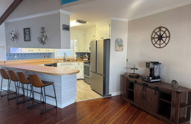Lakeside Charming 2-bedroom house in lovely Santee with AC, WiFi