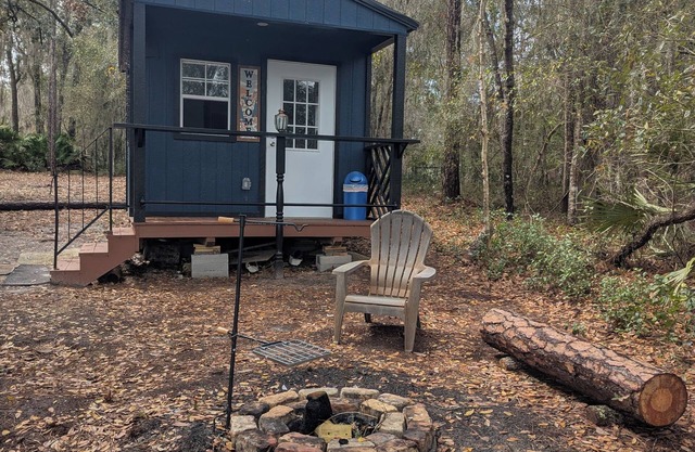 Lakeside Cozy Glamping Pet-Friendly, Free Parking