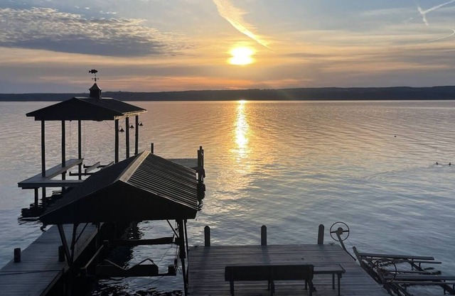 Lakeside Haven: A Serene Retreat on Seneca Lake