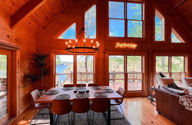 Lakeside Oasis: Contemporary Cabin, Sunset Views