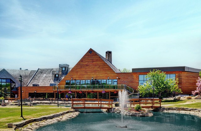 Lakeview Hecla Resort