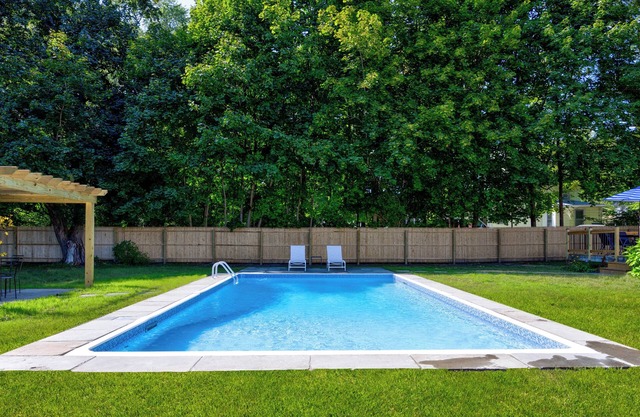 Lakeville Lodge with Private Pool – Walkable to Lake, Restaurants, & Salisbury!